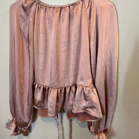 Topshop Blush Satin Blouse with Tie-Front sz 4 - Picture 6 of 6